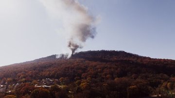 Brush fires force evacuations in southern California